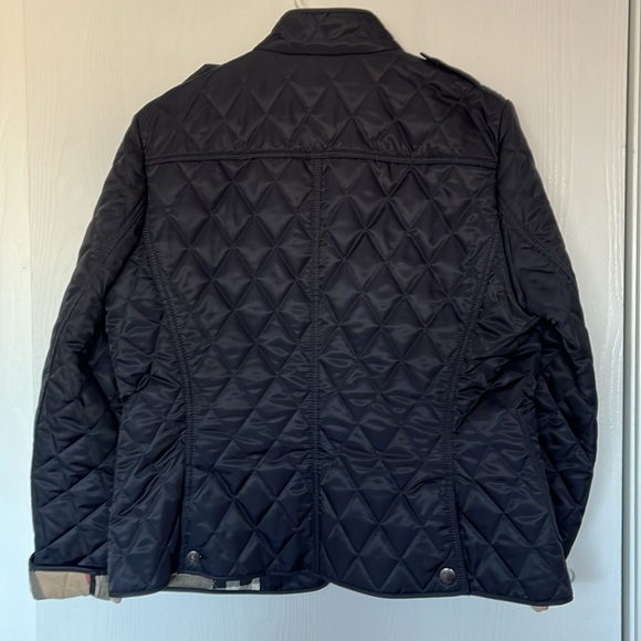 woman’s burberry brit jacket - Picture 6 of 6